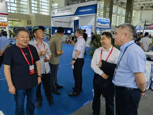 開展即“燃”，神州C位出圈成西部國際煤博會人氣之星！
